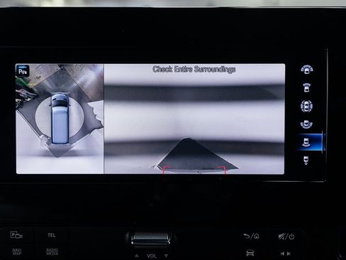 Used 2024 Mercedes-Benz Sprinter 144 Cargo image 17