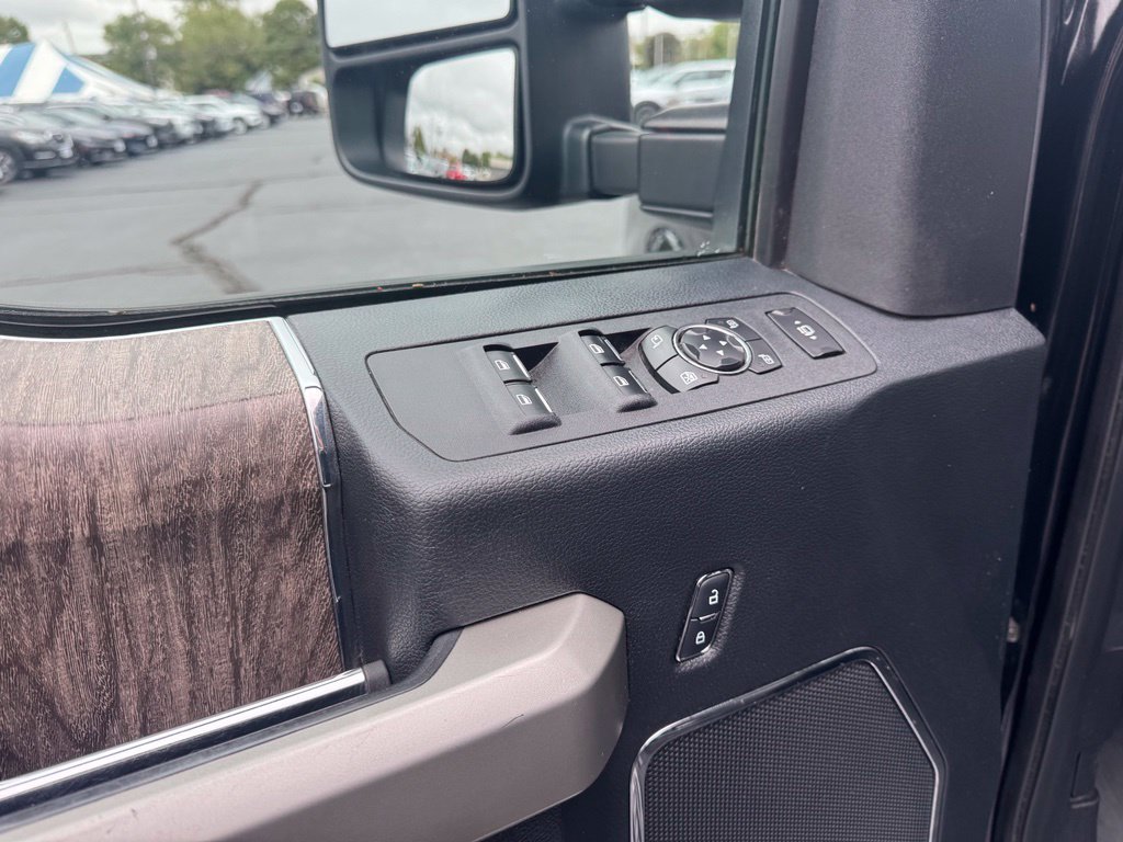 Used 2017 Ford F250 Lariat w/ Chrome Package AWD/4WD image 3