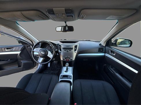 Used 2010 Subaru Outback 2.5i Premium AWD/4WD image 25
