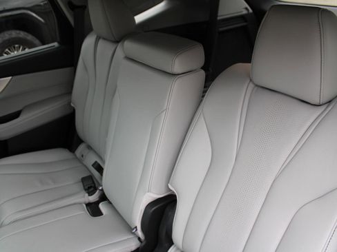 Used 2025 Acura MDX SH-AWD w/Technology Package image 14