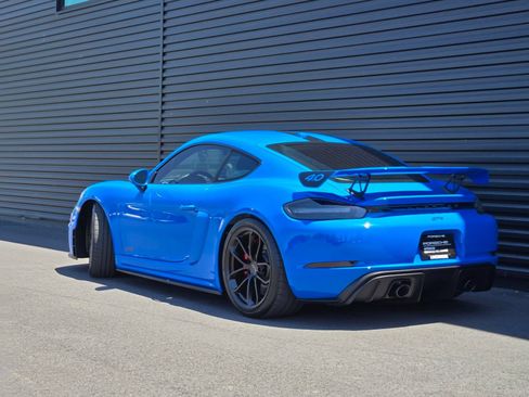 Certified 2023 Porsche 718 Cayman GT4 RWD image 3