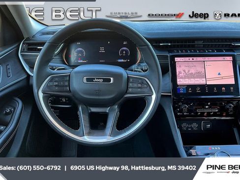 Used 2023 Jeep Grand Cherokee L Limited image 5