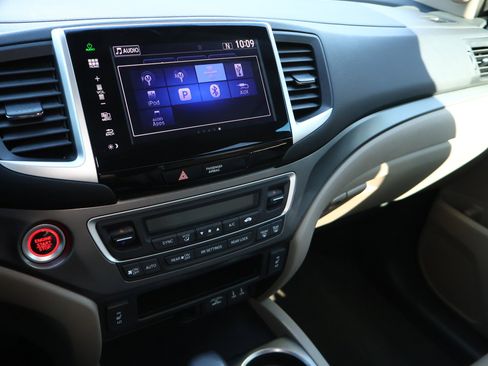 Used 2016 Honda Pilot EX-L image 17