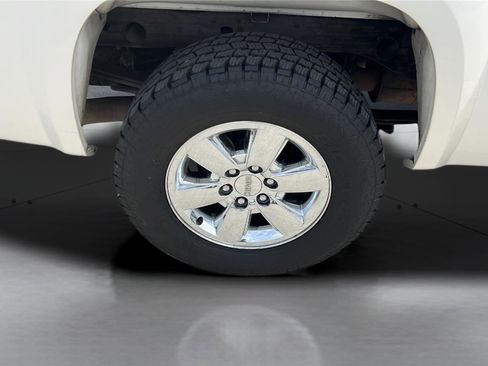 Used 2011 GMC Sierra 1500 SLE w/ SLE White Diamond Edition AWD/4WD image 15