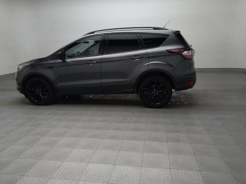 Used 2017 Ford Escape SE w/ Equipment Group 201A FWD image 3
