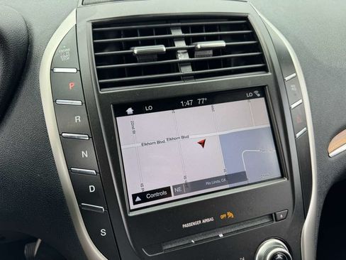 Used 2019 Lincoln MKC Select w/ Select Plus Package AWD/4WD image 27