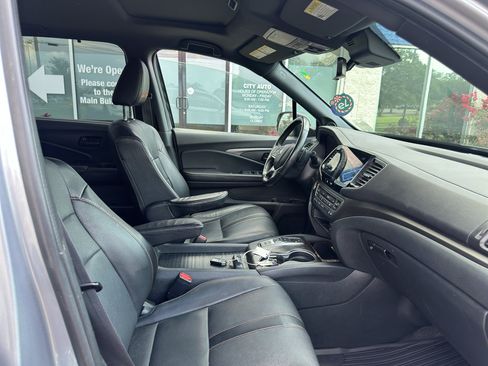 Used 2022 Honda Passport TrailSport image 10