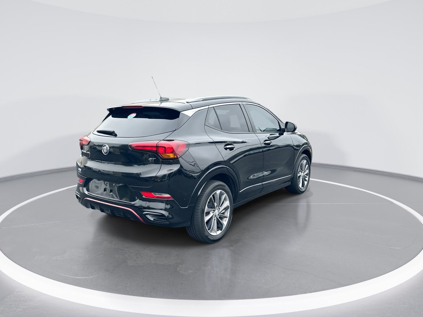 Used 2023 Buick Encore GX Select w/ Sport Touring Package FWD image 9
