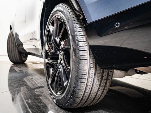 Used 2023 Land Rover Discovery S R-Dynamic image 49