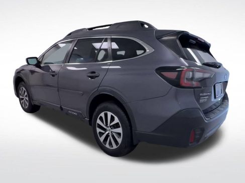 Used 2022 Subaru Outback Premium AWD/4WD image 6