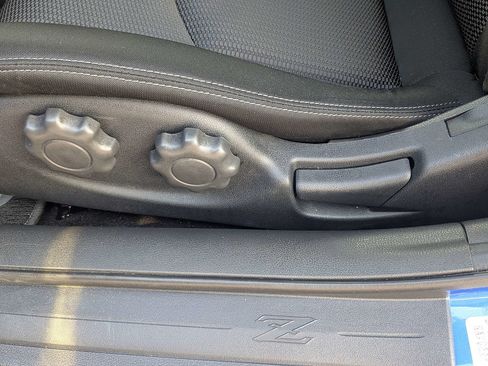 Used 2025 Nissan Z Sport w/ Floor Mat Package RWD image 16