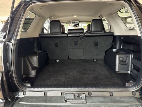 Certified 2024 Toyota 4Runner SR5 Premium image 24