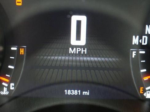 Used 2022 Dodge Challenger R/T w/ Plus Package image 7