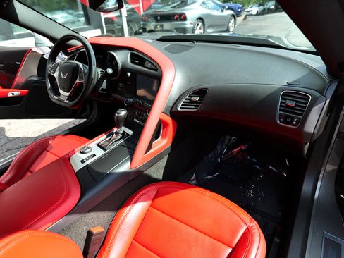 Used 2015 Chevrolet Corvette Z06 w/ Z07 Performance Package image 34