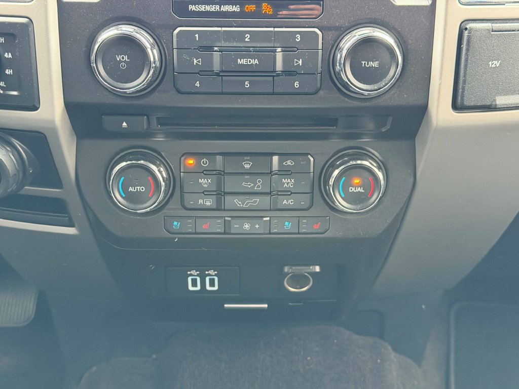 Used 2018 Ford F150 Lariat w/ Equipment Group 501A Mid AWD/4WD image 26
