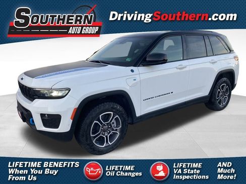New 2024 Jeep Grand Cherokee Trailhawk w/ Advanced Protech Group II image 1