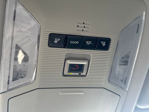 Used 2021 Toyota RAV4 LE image 30