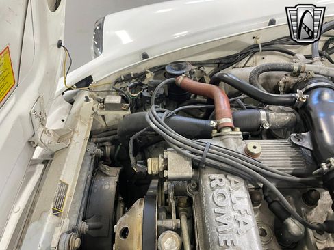 Used 1991 Alfa Romeo Spider Veloce image 15