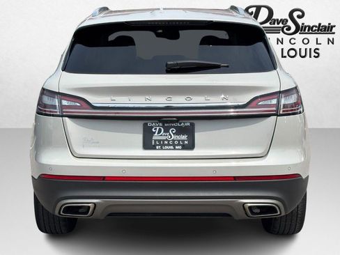 Used 2023 Lincoln Nautilus Reserve FWD image 4