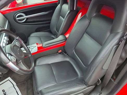 Used 2004 Chevrolet SSR w/ Preferred Equipment Group RWD image 19