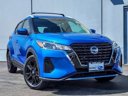 Used 2024 Nissan Kicks SV w/ Exterior Package FWD image 1