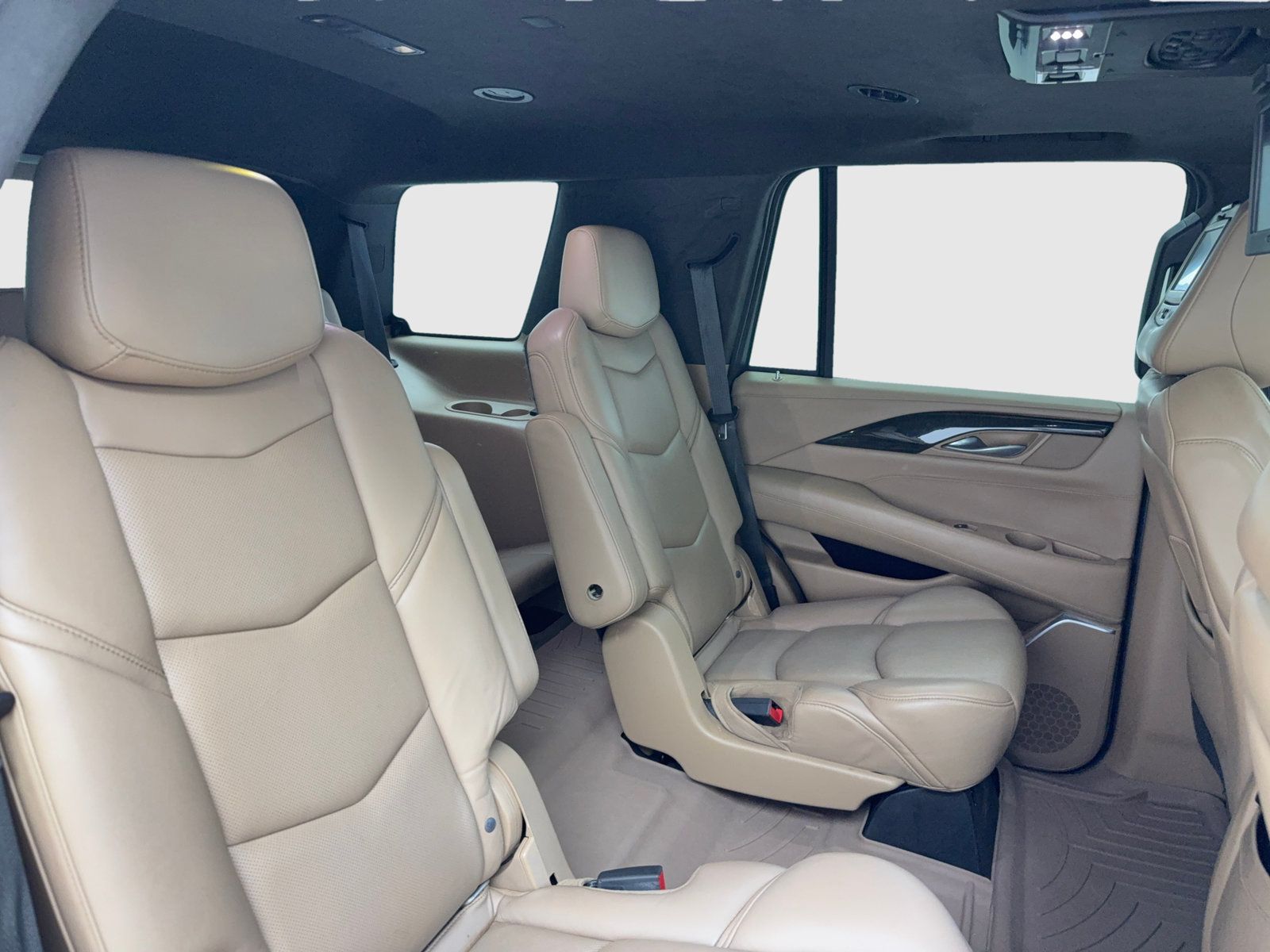 Used 2019 Cadillac Escalade Platinum AWD/4WD image 46