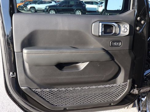 New 2026 Jeep Gladiator Sport image 9