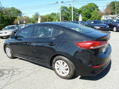 Used 2018 Hyundai Elantra SE FWD image 9
