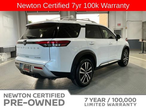 Used 2025 Nissan Pathfinder Platinum FWD image 26