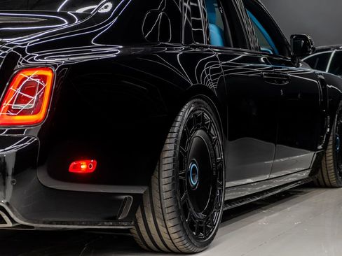 Used 2025 Rolls-Royce Phantom Sedan image 15