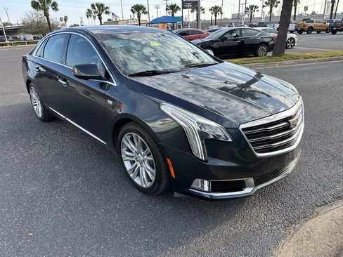 Used 2019 Cadillac XTS Luxury image 8