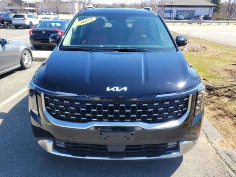 Used 2025 Kia Carnival SX image 11