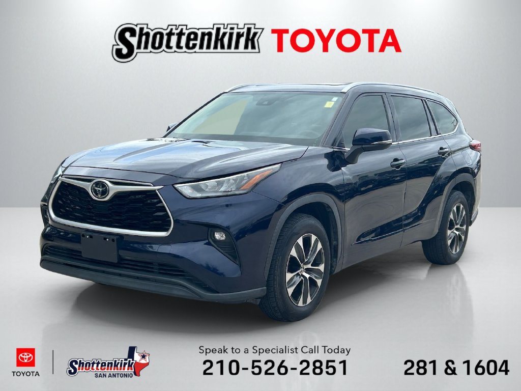 Used 2020 Toyota Highlander XLE FWD image 1