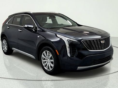Certified 2023 Cadillac XT4 Premium Luxury w/ Cold Weather Package AWD/4WD image 7