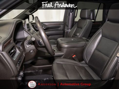 Used 2021 Chevrolet Tahoe Z71 w/ Luxury Package AWD/4WD image 14