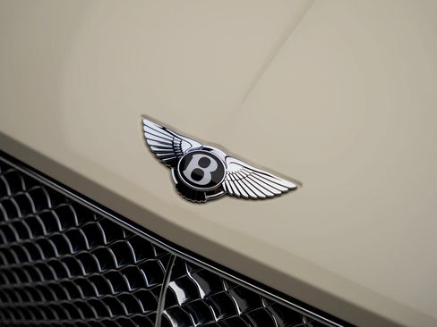 Used 2023 Bentley Continental GT Azure AWD/4WD image 13