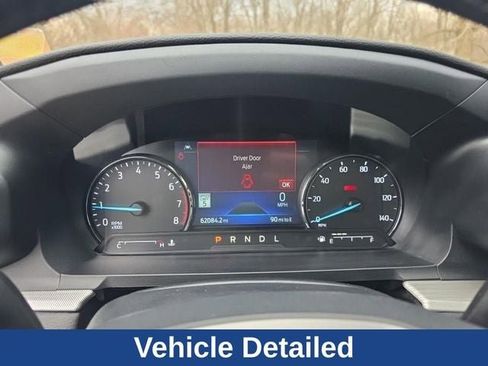 Used 2022 Ford Explorer XLT w/ Equipment Group 202A image 17