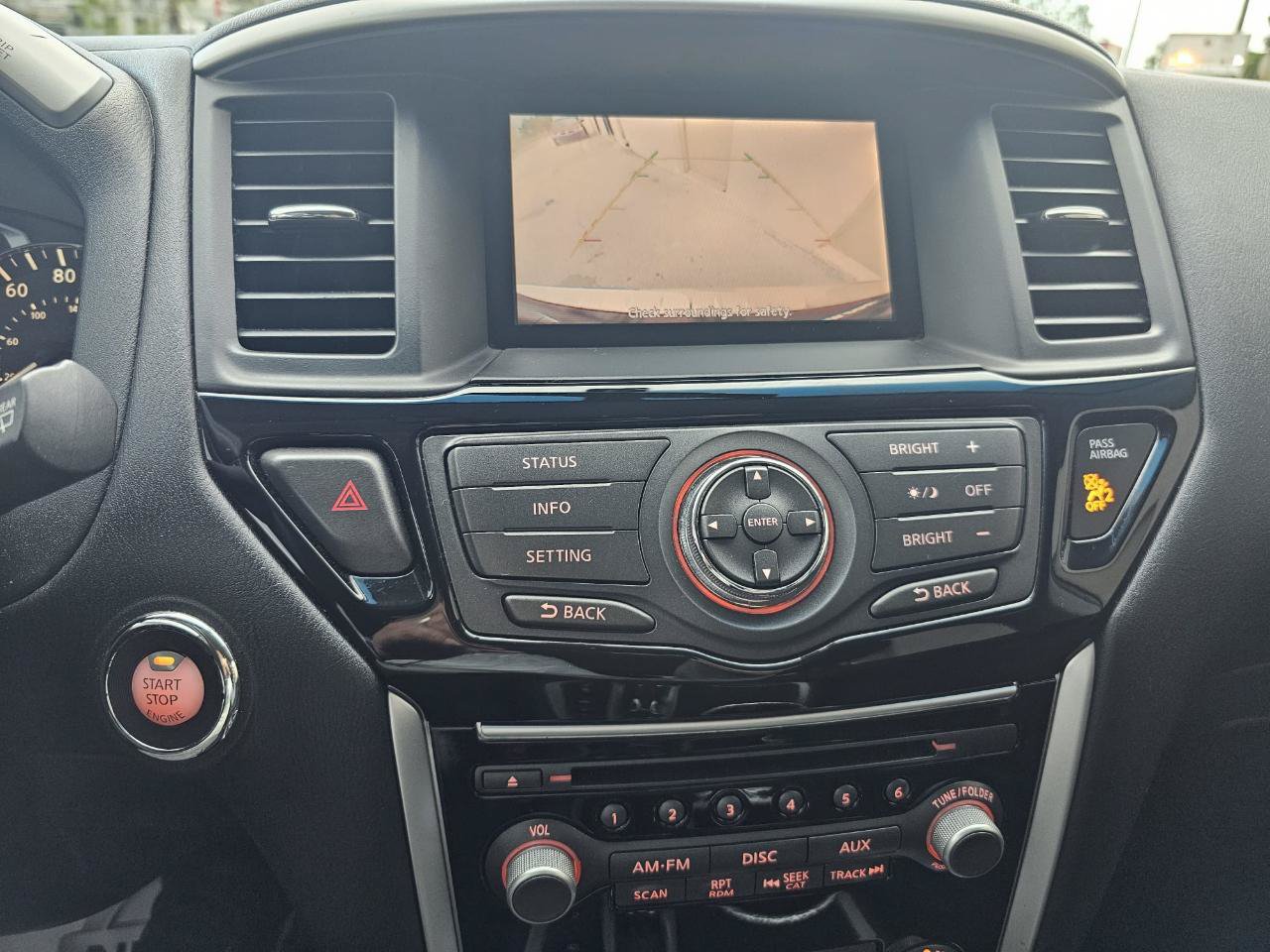 Used 2015 Nissan Pathfinder SV FWD image 22