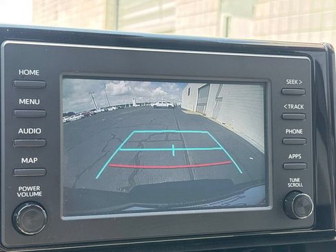 Used 2019 Toyota RAV4 XLE FWD image 10