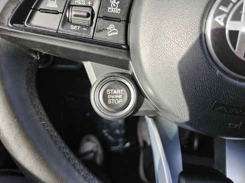 Used 2023 Alfa Romeo Stelvio Ti AWD/4WD image 14