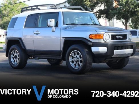 Used 2012 Toyota FJ Cruiser 4WD w/ Upgrade Pkg image 1