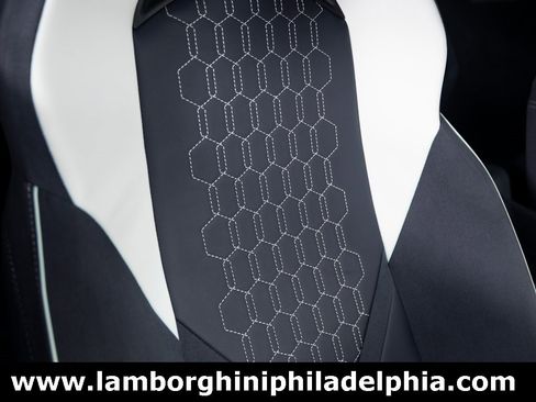 Used 2025 Lamborghini Revuelto image 44