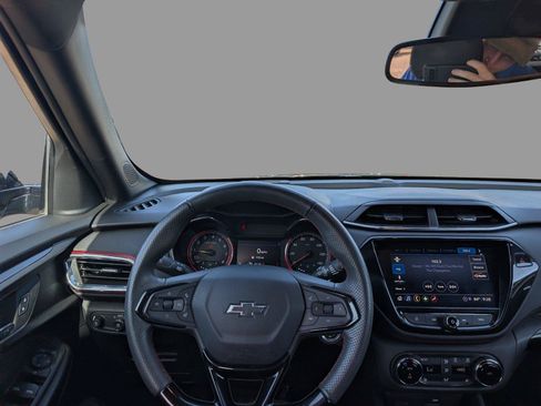 Used 2022 Chevrolet TrailBlazer RS w/ Sun and Liftgate Package FWD image 33