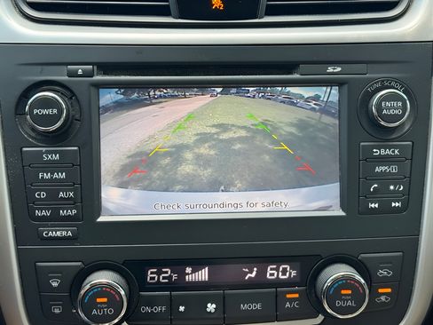 Used 2016 Nissan Altima 2.5 SL w/ 2.5 Technology w/LED Package FWD image 25