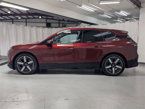 Used 2022 BMW iX xDrive50 w/ Premium Package image 25