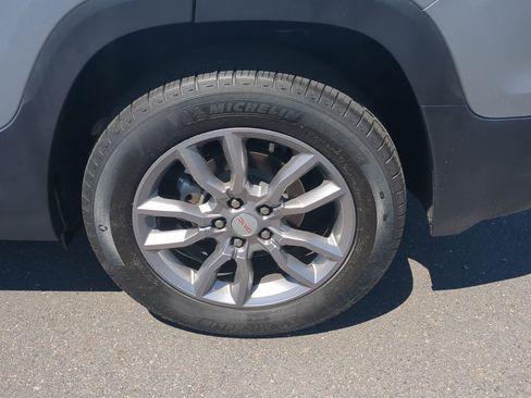 Certified 2024 GMC Terrain SLT AWD/4WD image 31