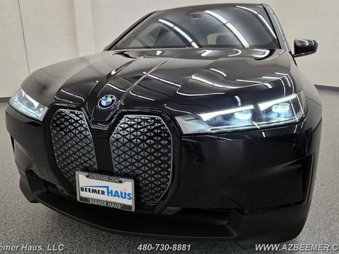Used 2024 BMW iX xDrive50 AWD/4WD image 35