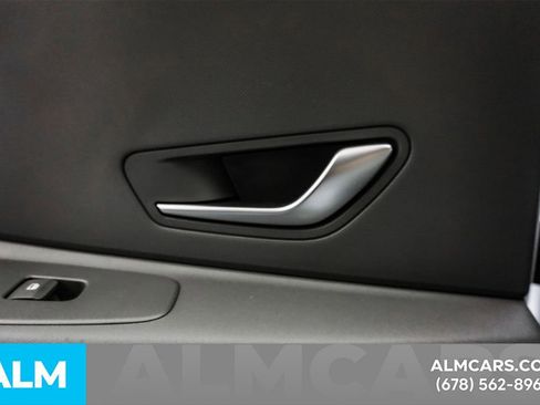 Used 2025 Hyundai Elantra SE image 48