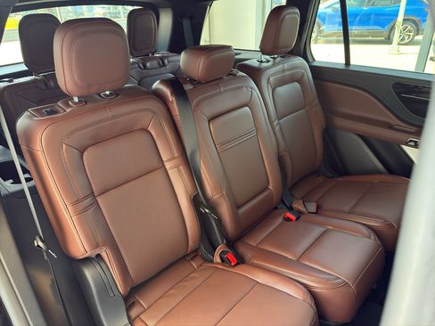 Used 2026 Lincoln Aviator Reserve w/ Equipment Group 201A AWD/4WD image 37