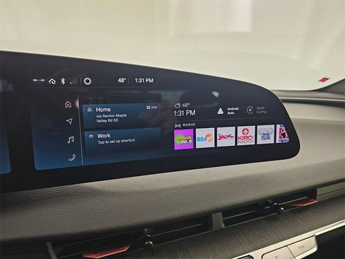 Used 2024 Lucid Air Touring image 28
